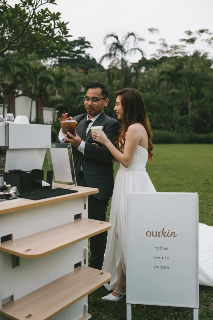 WEDDINGS (17)